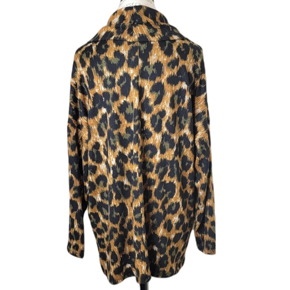 SOLD!!! NOTATIONS WOMAN ANIMAL PRINT COWL NECK BLOUSE NWT - Picture 3 of 4